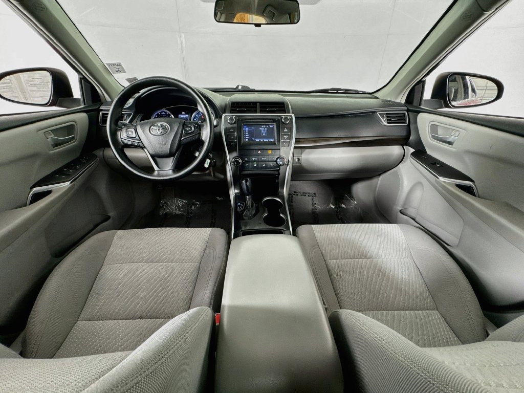 Used 2017 Toyota Camry LE FWD image 24