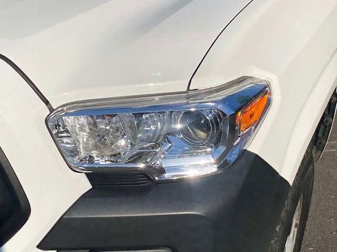 Used 2021 Toyota Tacoma SR RWD image 4