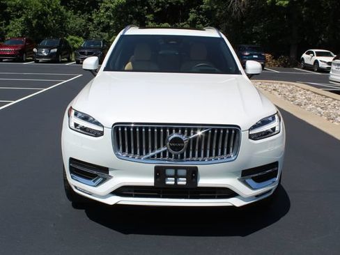 Certified 2023 Volvo XC90 B6 Ultimate w/ Protection Package Premier AWD/4WD image 10