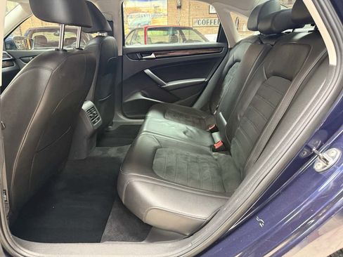 Used 2014 Volkswagen Passat TDI SEL Premium FWD image 23