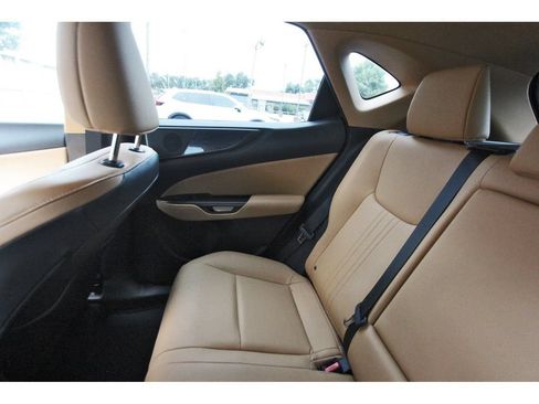 Used 2024 Lexus NX 250 FWD w/ Towing Package (2000 Lbs) image 12
