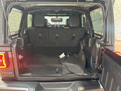 Used 2022 Jeep Wrangler Unlimited Rubicon 4xe w/ Steel Bumper Group image 13