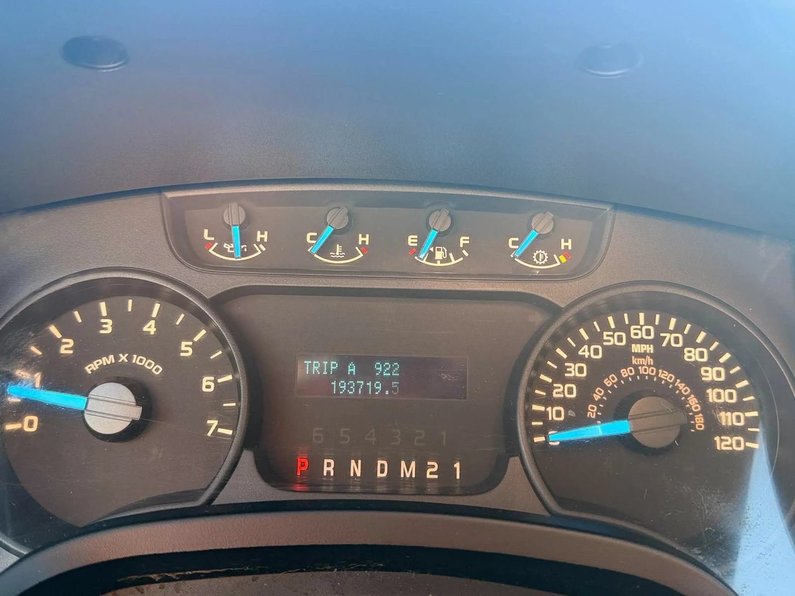 Used 2014 Ford F150 STX w/ Equipment Group 201A Mid AWD/4WD image 13