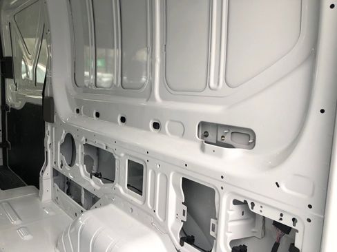 Used 2025 Ford Transit 250 148 Medium Roof image 19