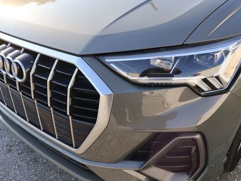 Used 2020 Audi Q3 2.0T Premium Plus w/ Premium Plus Package image 3