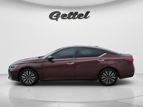 Used 2024 Nissan Altima 2.5 SV FWD image 8