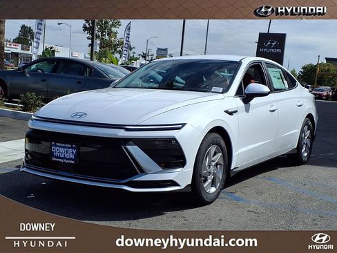 New 2026 Hyundai Sonata SE FWD image 1