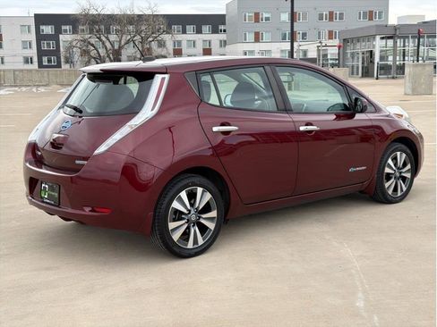 Used 2016 Nissan Leaf SV image 8