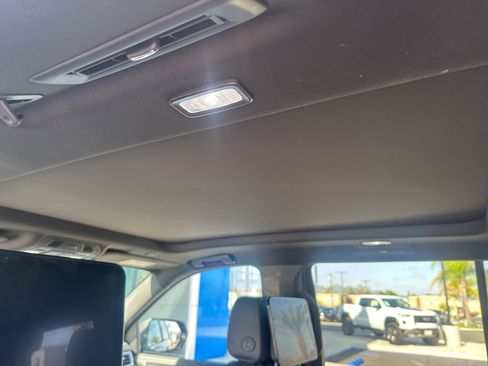 Used 2021 GMC Yukon Denali w/ Denali Ultimate Package image 16