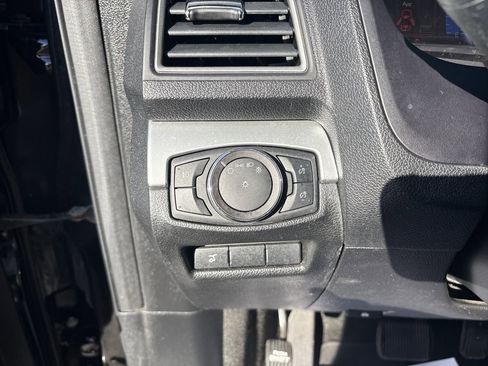 Used 2017 Ford Explorer XLT w/ Equipment Group 201A image 14