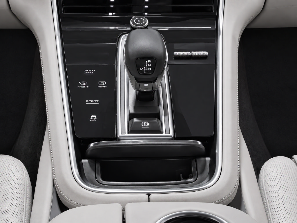 Certified 2023 Porsche Panamera 4 Platinum Edition AWD/4WD image 12