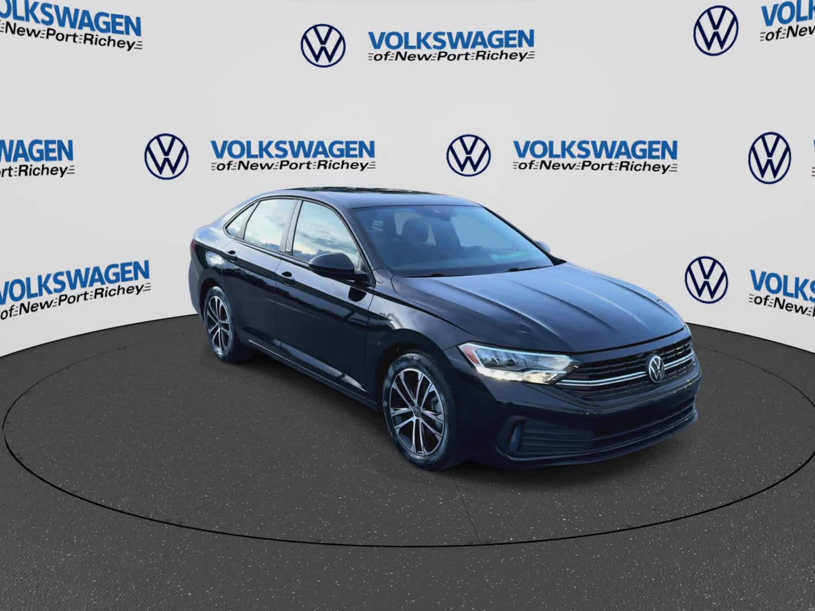 Used 2024 Volkswagen Jetta Sport FWD image 2