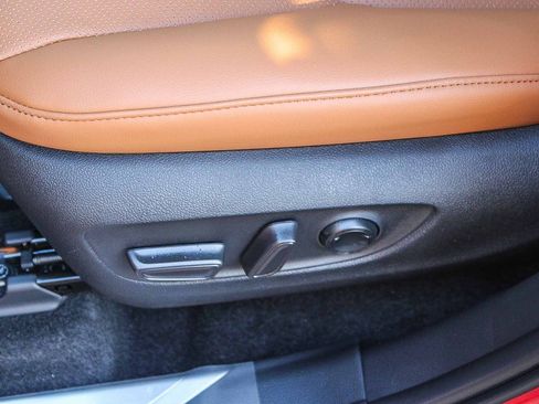 New 2026 Toyota Highlander Platinum AWD/4WD image 24