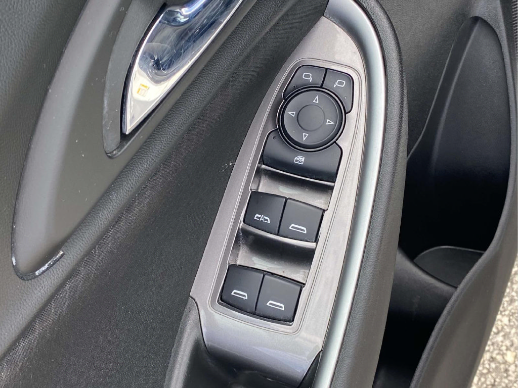 Used 2024 Chevrolet Malibu LT FWD image 17