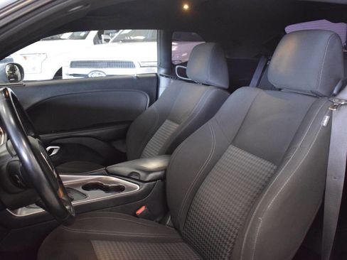 Used 2021 Dodge Challenger SXT image 19