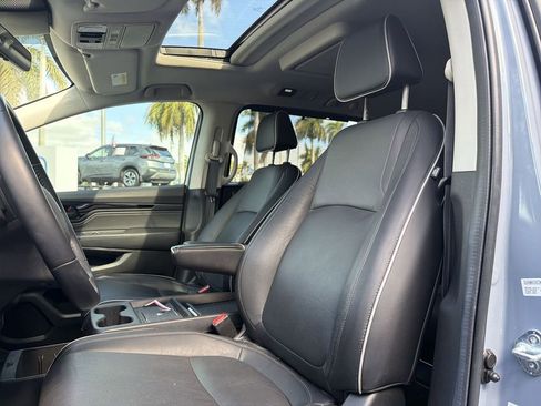 Certified 2025 Honda Odyssey Touring image 17