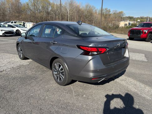 Used 2024 Nissan Versa SV image 6