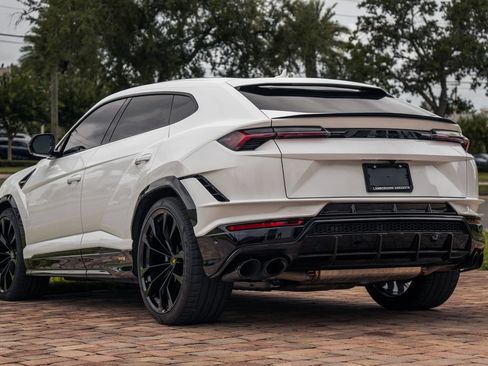 Used 2024 Lamborghini Urus S AWD/4WD image 4