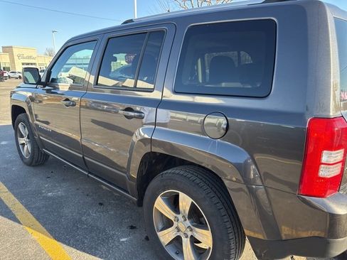 Used 2017 Jeep Patriot High Altitude image 2