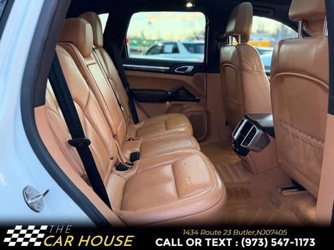 Used 2017 Porsche Cayenne S image 20