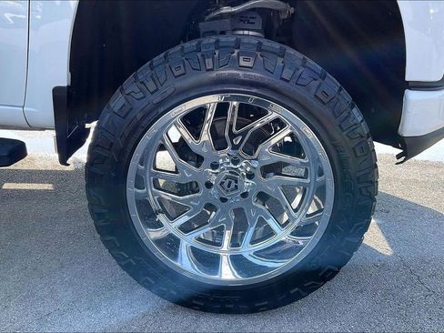 Used 2022 Chevrolet Silverado 1500 Custom image 11