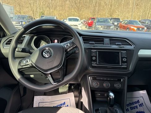 Used 2018 Volkswagen Tiguan S image 17