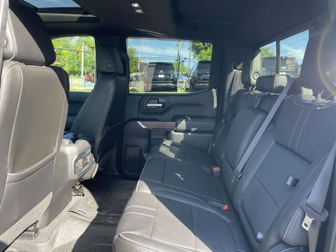 Used 2020 Chevrolet Silverado 1500 High Country w/ Technology Package image 15