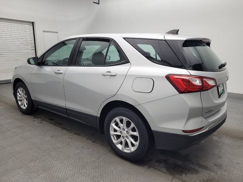 Used 2018 Chevrolet Equinox LS FWD image 3