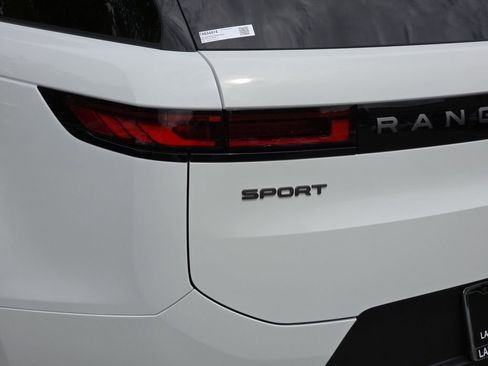 Certified 2026 Land Rover Range Rover Sport SE AWD/4WD image 35