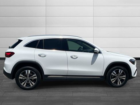Certified 2025 Mercedes-Benz GLA 250 image 2