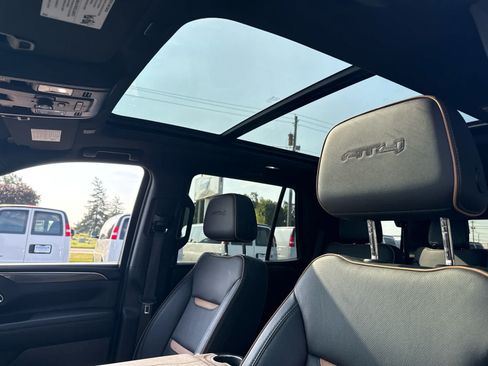 Certified 2024 GMC Yukon AT4 w/ Technology Package AWD/4WD image 10
