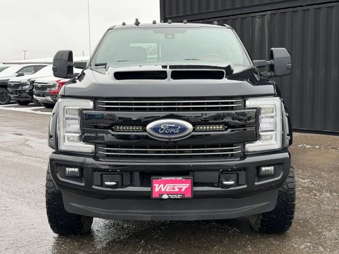 Used 2019 Ford F350 Platinum w/ Platinum Ultimate Package image 2