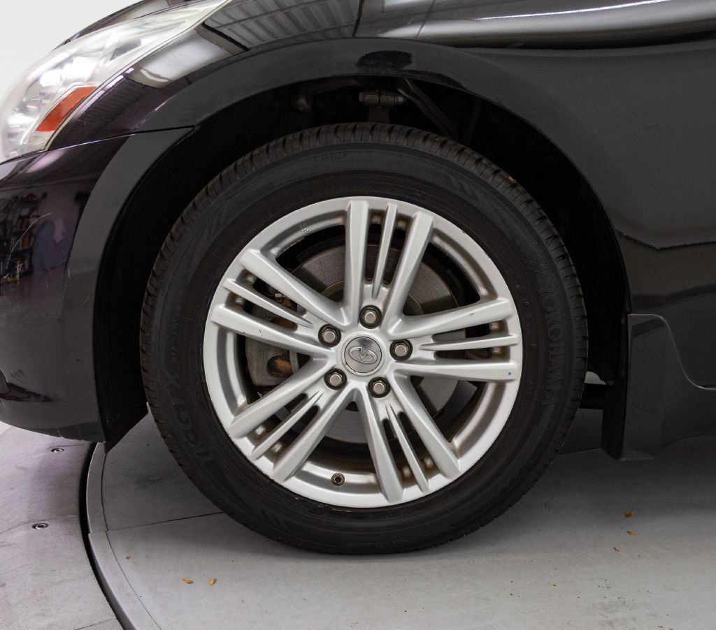 Used 2013 INFINITI G37 x Sedan w/ Premium Pkg AWD/4WD image 34
