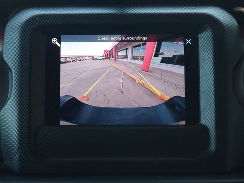 Used 2021 Jeep Gladiator Sport image 12