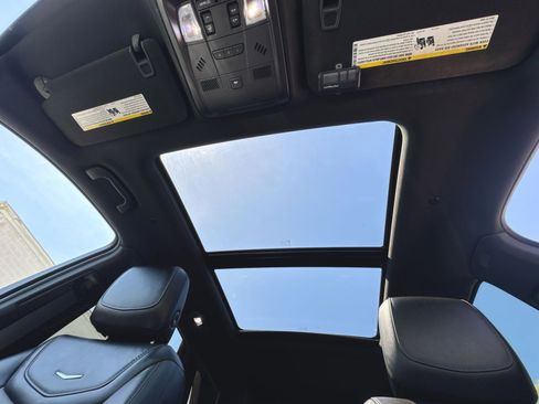 Used 2020 Cadillac XT5 Premium Luxury image 23