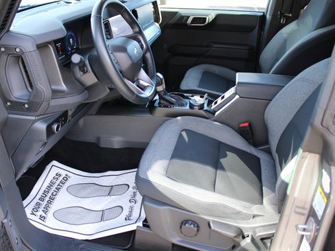 Used 2025 Ford Bronco Big Bend image 11