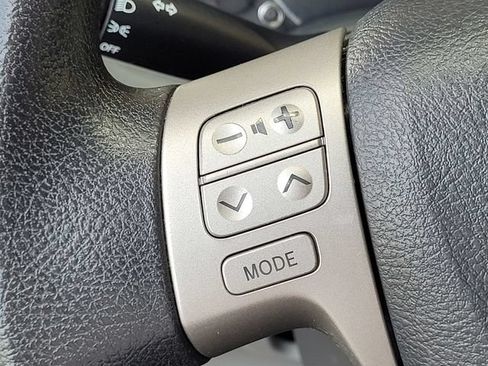 Used 2012 Toyota Corolla LE FWD image 28