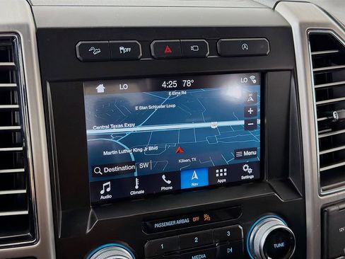 Used 2019 Ford F150 Platinum w/ Equipment Group 701A Luxury image 18