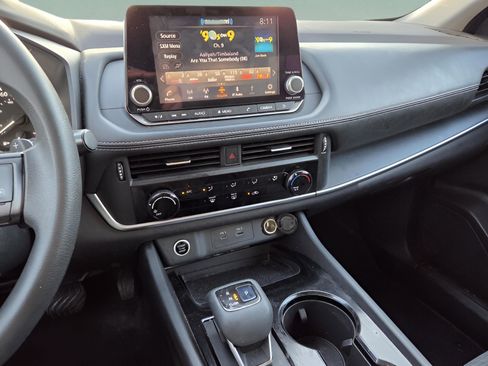 Used 2021 Nissan Rogue S image 23