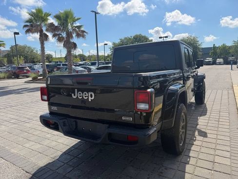 Used 2023 Jeep Gladiator Overland AWD/4WD image 6