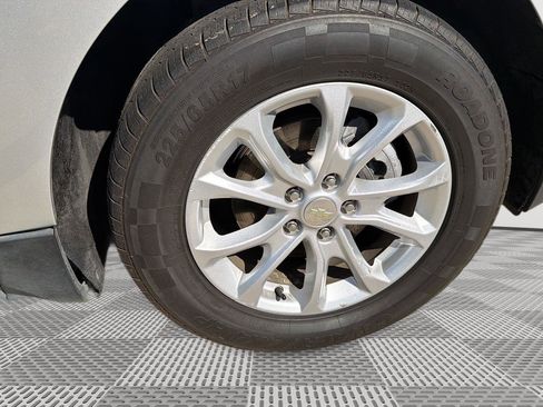 Used 2020 Chevrolet Equinox LT image 22