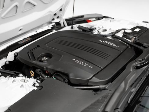 Used 2020 Jaguar F-TYPE Coupe image 67