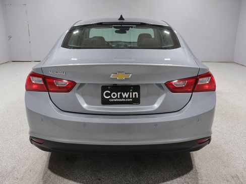 Used 2025 Chevrolet Malibu LS w/ Driver Confidence Package FWD image 3