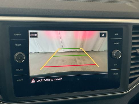 Used 2021 Volkswagen Atlas SE image 17