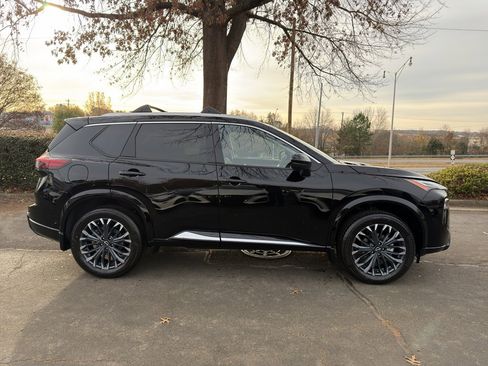 New 2026 Nissan Rogue Platinum w/ Platinum Premium Package image 8