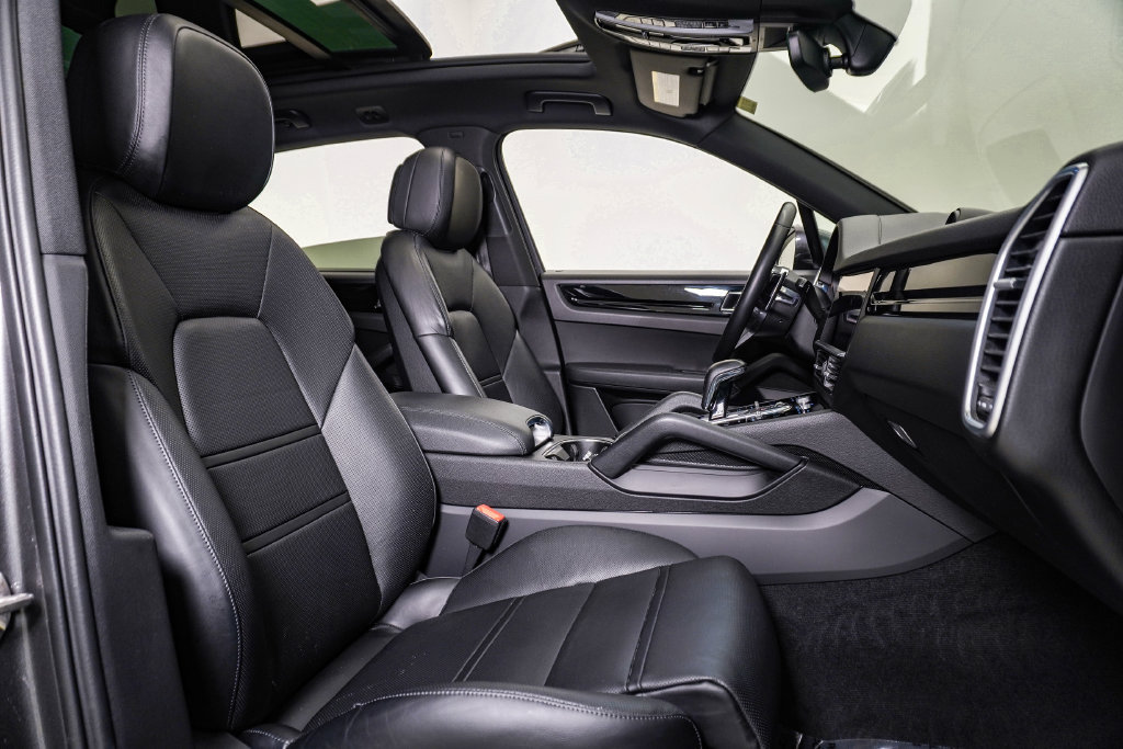 Certified 2023 Porsche Cayenne S AWD/4WD image 15