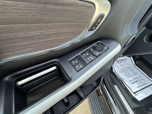 New 2026 Ford Expedition Max Platinum image 19