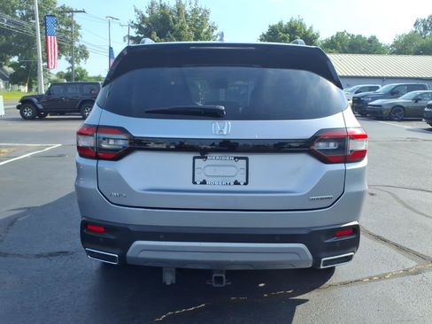 Used 2024 Honda Pilot Touring image 6
