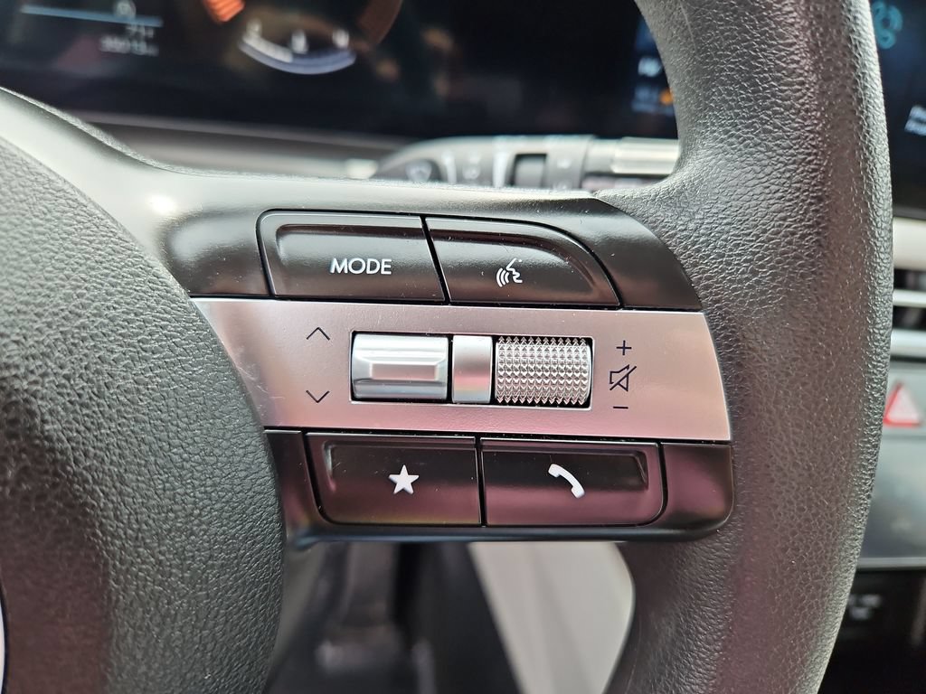 Used 2025 Hyundai Tucson SEL FWD image 12