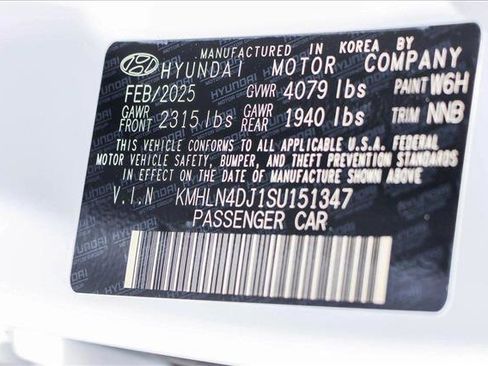 New 2025 Hyundai Elantra Limited image 26